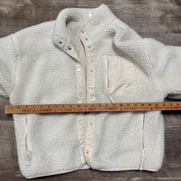 Fabletics Sherpa Button Front Jacket Size Medium - Picture 4 of 6